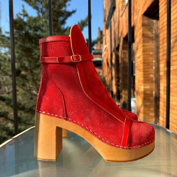 New Swedish Hasbeens Sophisticated Jodhpur Sophia Heeled Clog Boot in Red - Picture 1 of 12